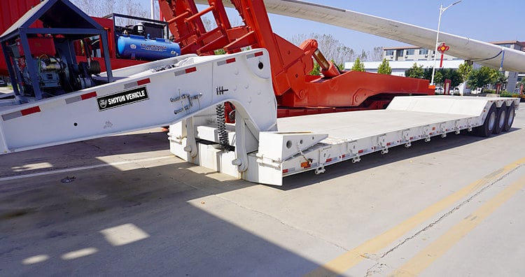 Tri Axle 60ton Detachable Gooseneck Trailer for Sale in Zambia
